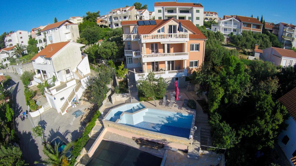 Apartament Cubela *